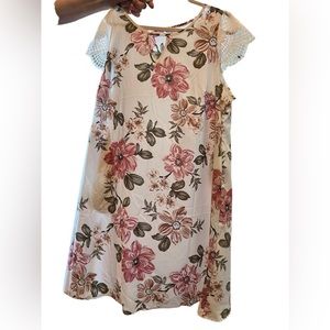 New Bloomchic Floral Pocket Keyhole Lace Cap Sleeve Flutter Dress 1X/14-16